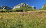 01 Comincia l'avventura, puntiamo al passo di San Simone. Ecco il Monte Cavallo...